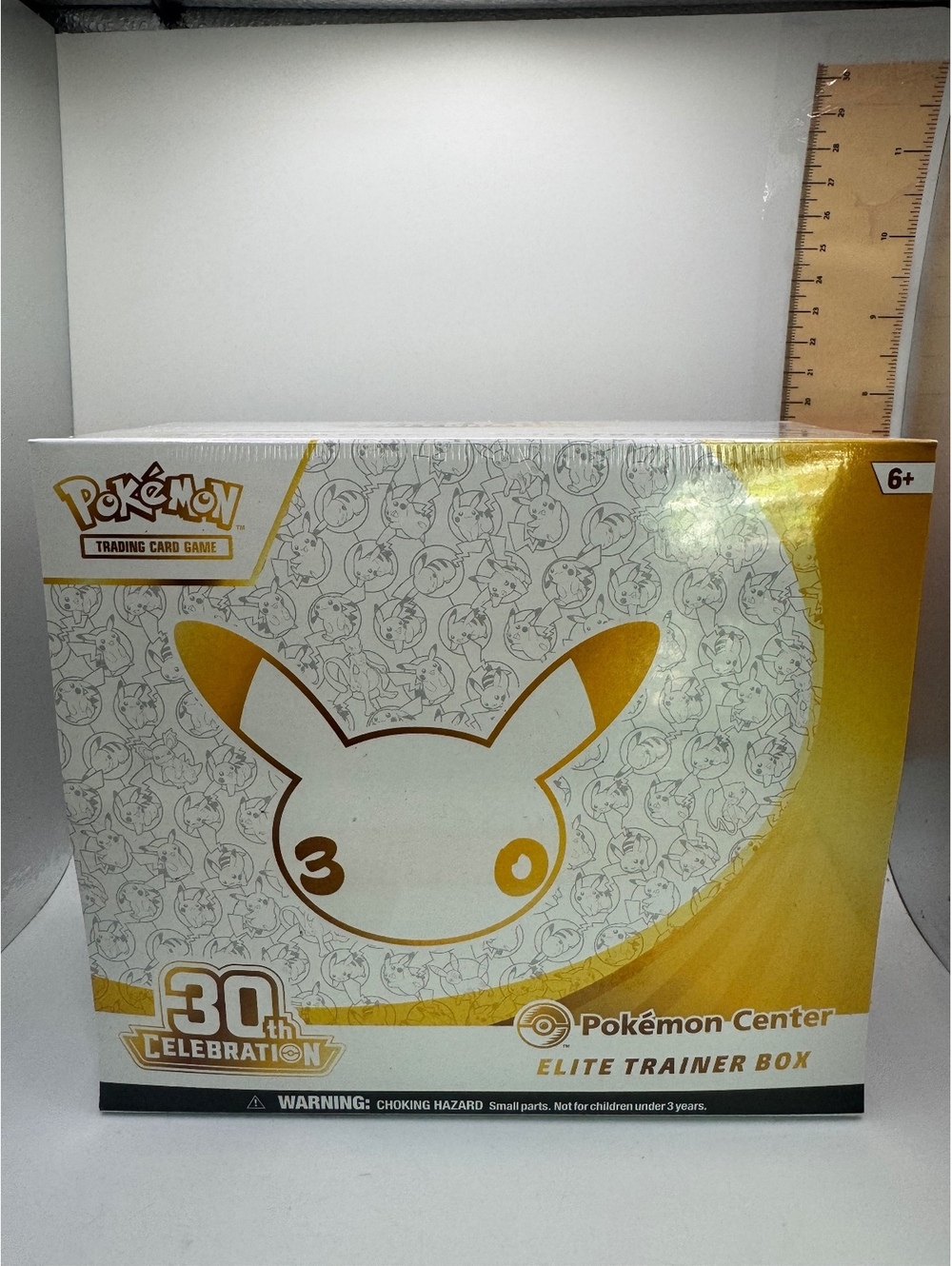 Pokemon Center 30th Celebration Elite Trainer Box w/protector